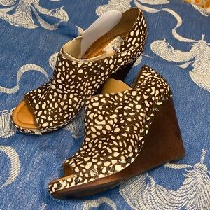 ANIMAL PRINT PLATFORM PEEP TOE Shoes Brown & Cream Leather Heels Sandals Booties